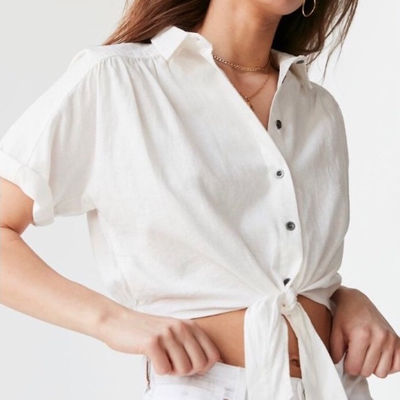 UO BDG Jenna Tie Front Button Down Crop Top - Picture 2 of 9